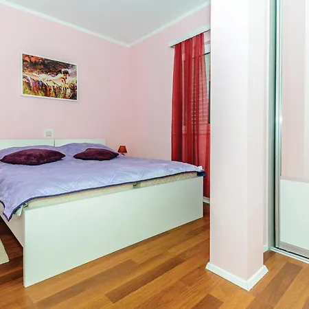 Vakantiehuis Srebeno With Sea View 281