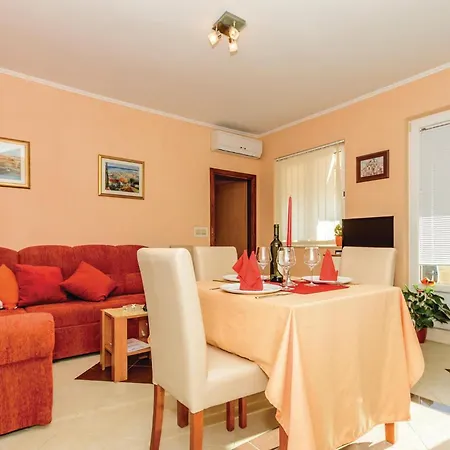 Holiday home Lovely In Srebreno With Kitchen Mlini